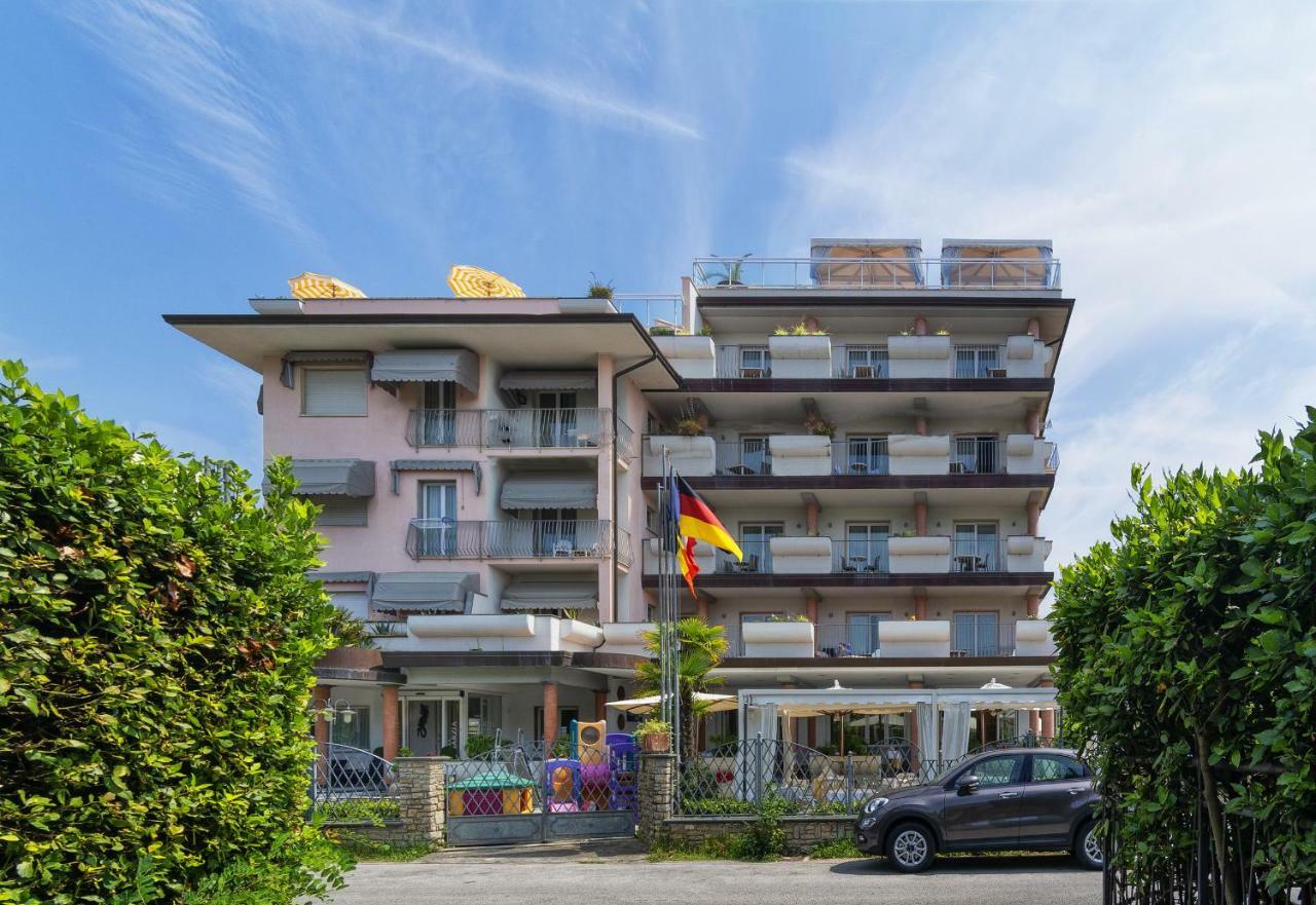 Hotel Residence Villa Marzia Marina di Pietrasanta Exterior photo
