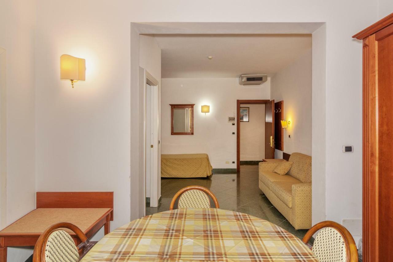 Hotel Residence Villa Marzia Marina di Pietrasanta Exterior photo